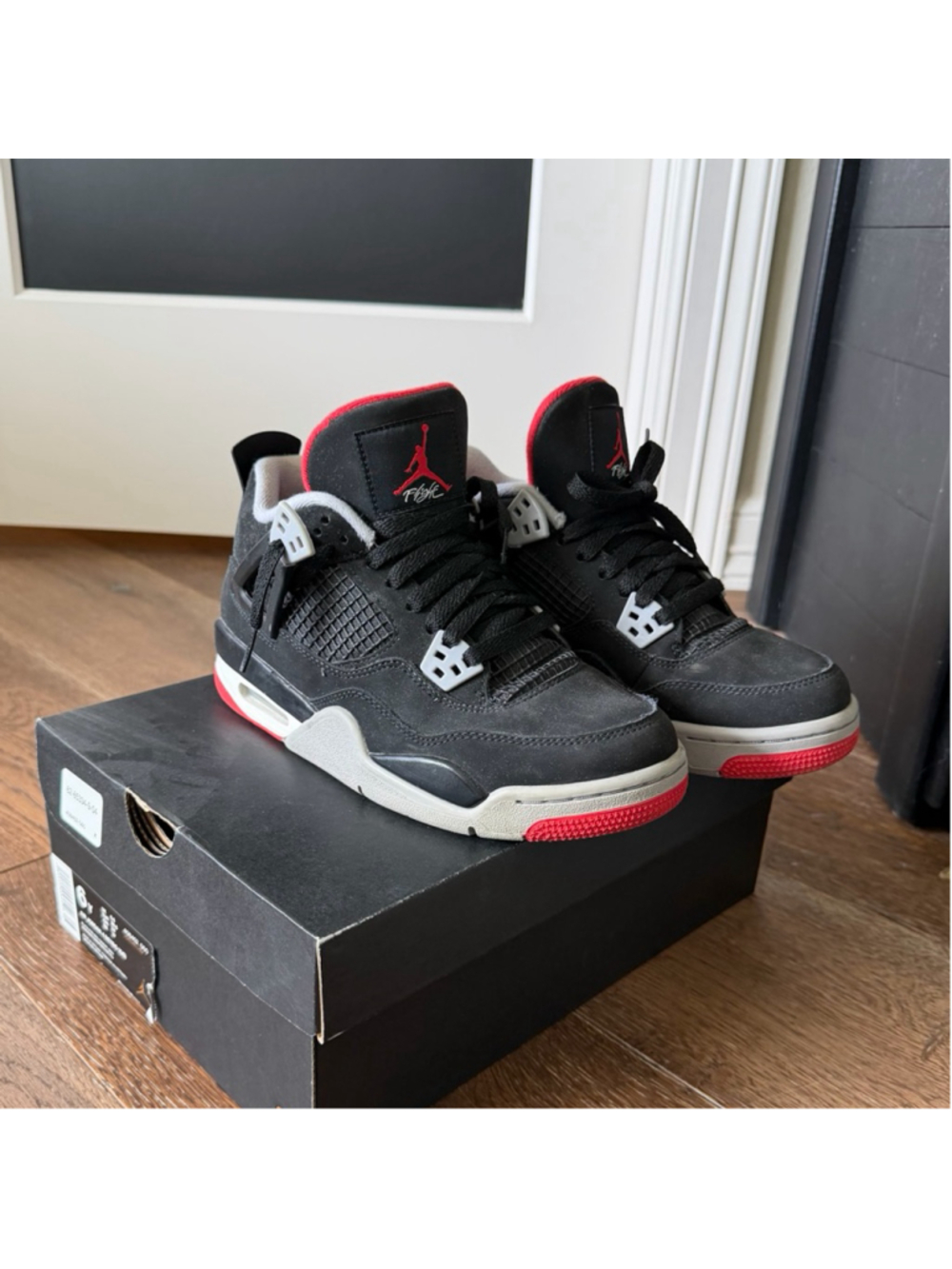 Air Jordan 4 Retro Black Red Size 6Y